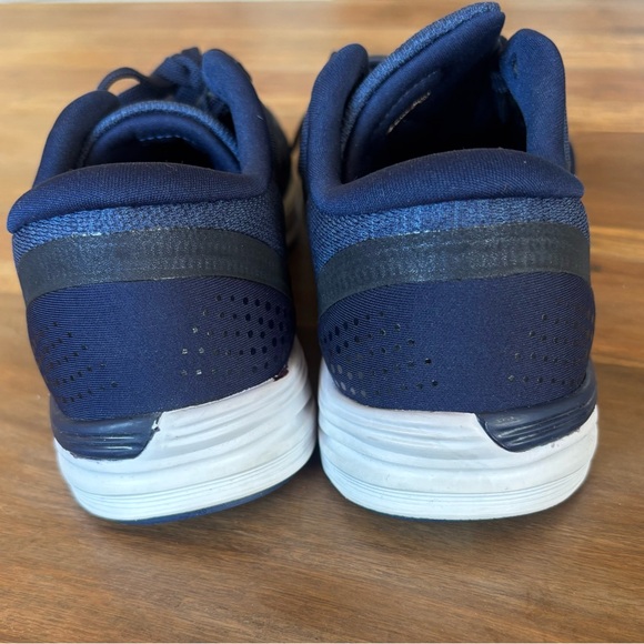 New Balance 711 V3 Womens Blue Running Shoes sz 7 - Picture 3 of 8